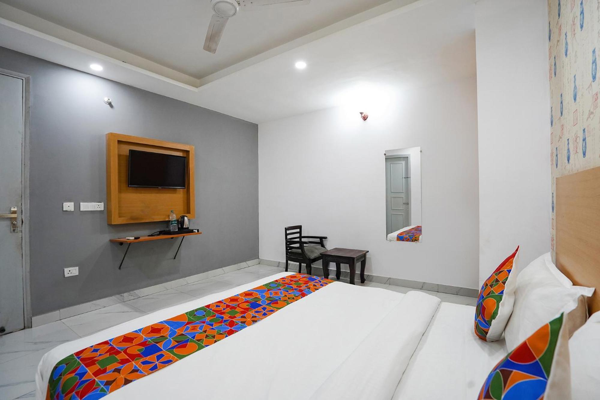 Fabhotel Prime Culture Noida Zewnętrze zdjęcie